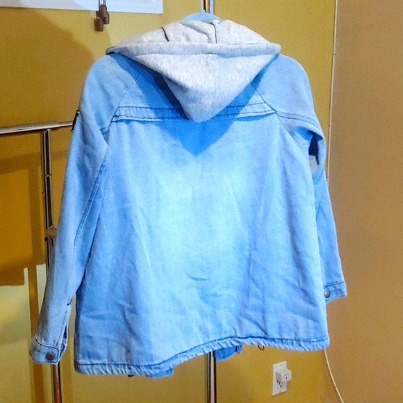 Jacket - Picture 3 of 5